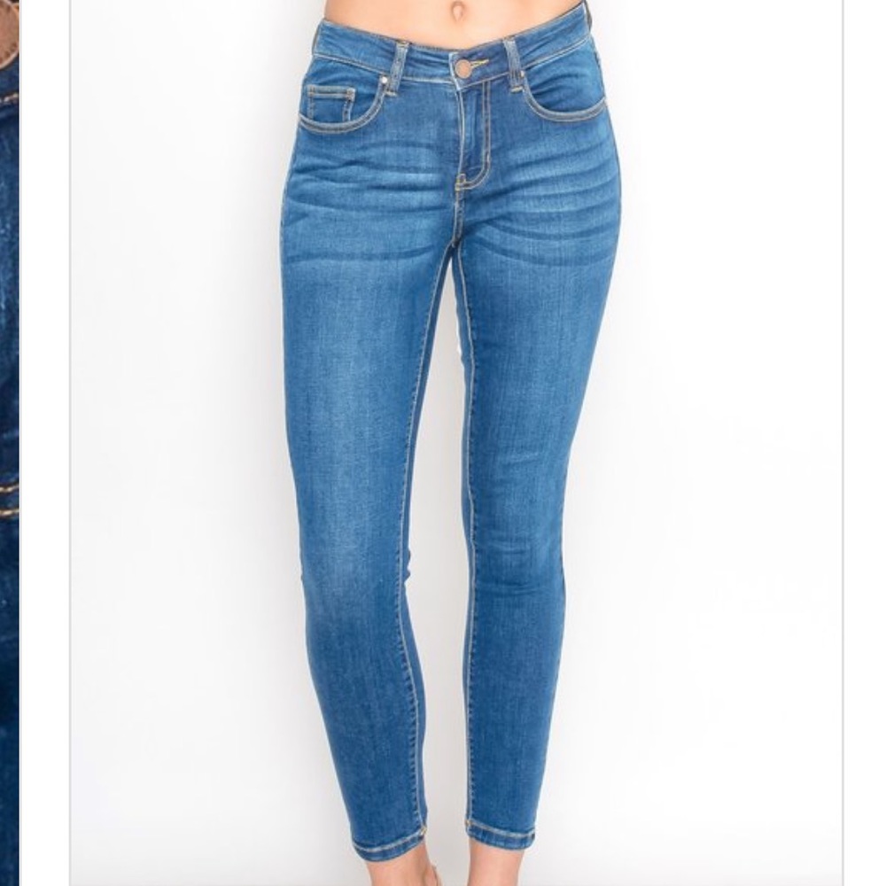 5 Pocket Skinny Light Blue Jeans